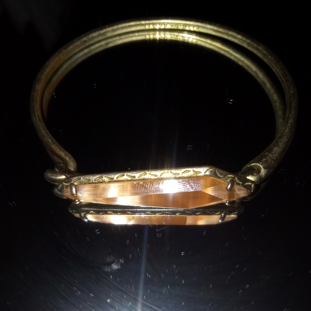 Kendra Scott coffin shaped gem bracelet!!? Ooh lala!!!